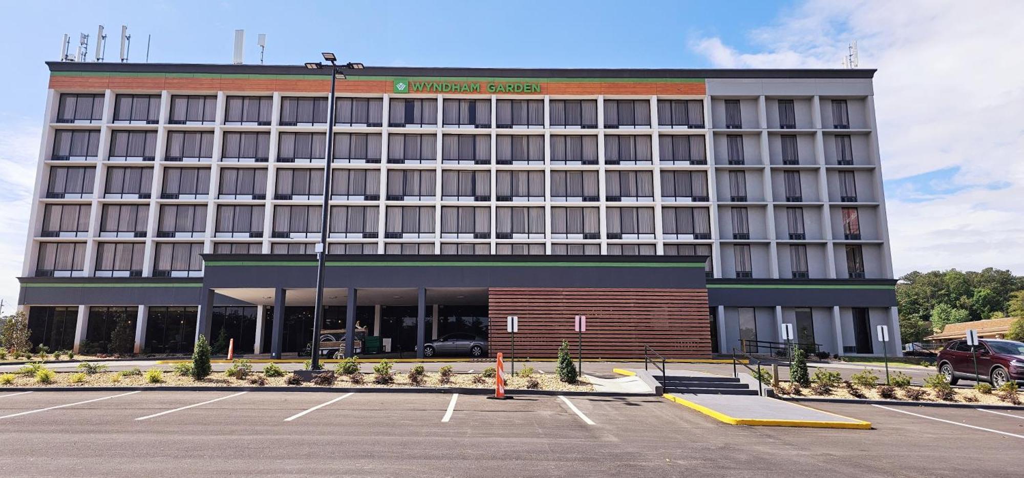 ฮาวเวิร์ด จอห์นสัน บาย วินด์แฮม แอตแลนตา แอร์พอร์ต Hotel คอลเลจพาร์ค ภายนอก รูปภาพ