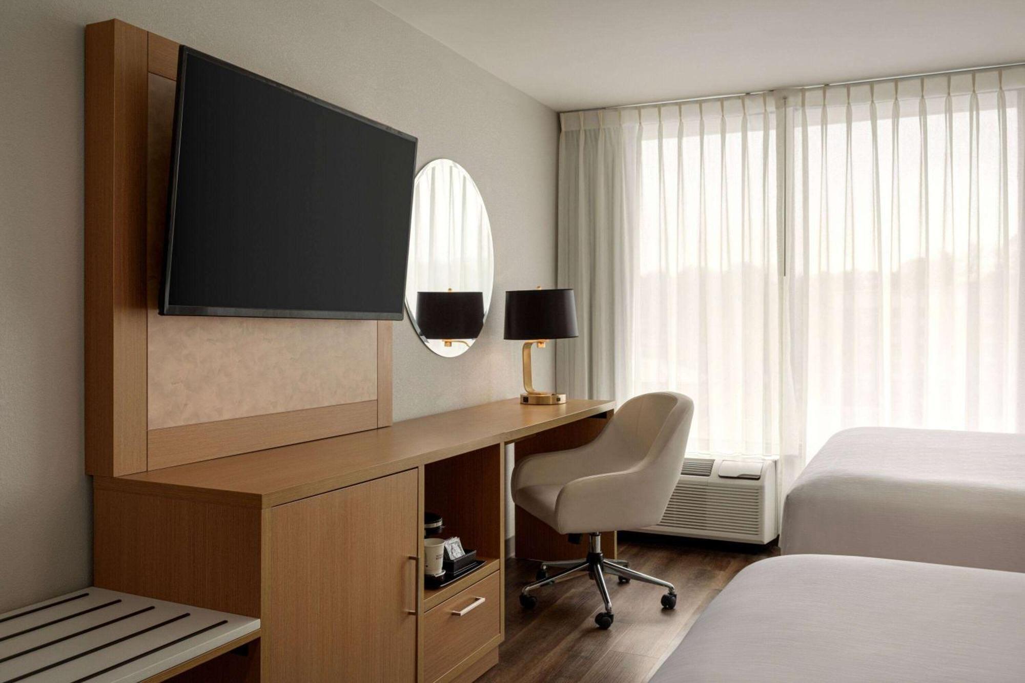 ฮาวเวิร์ด จอห์นสัน บาย วินด์แฮม แอตแลนตา แอร์พอร์ต Hotel คอลเลจพาร์ค ภายนอก รูปภาพ