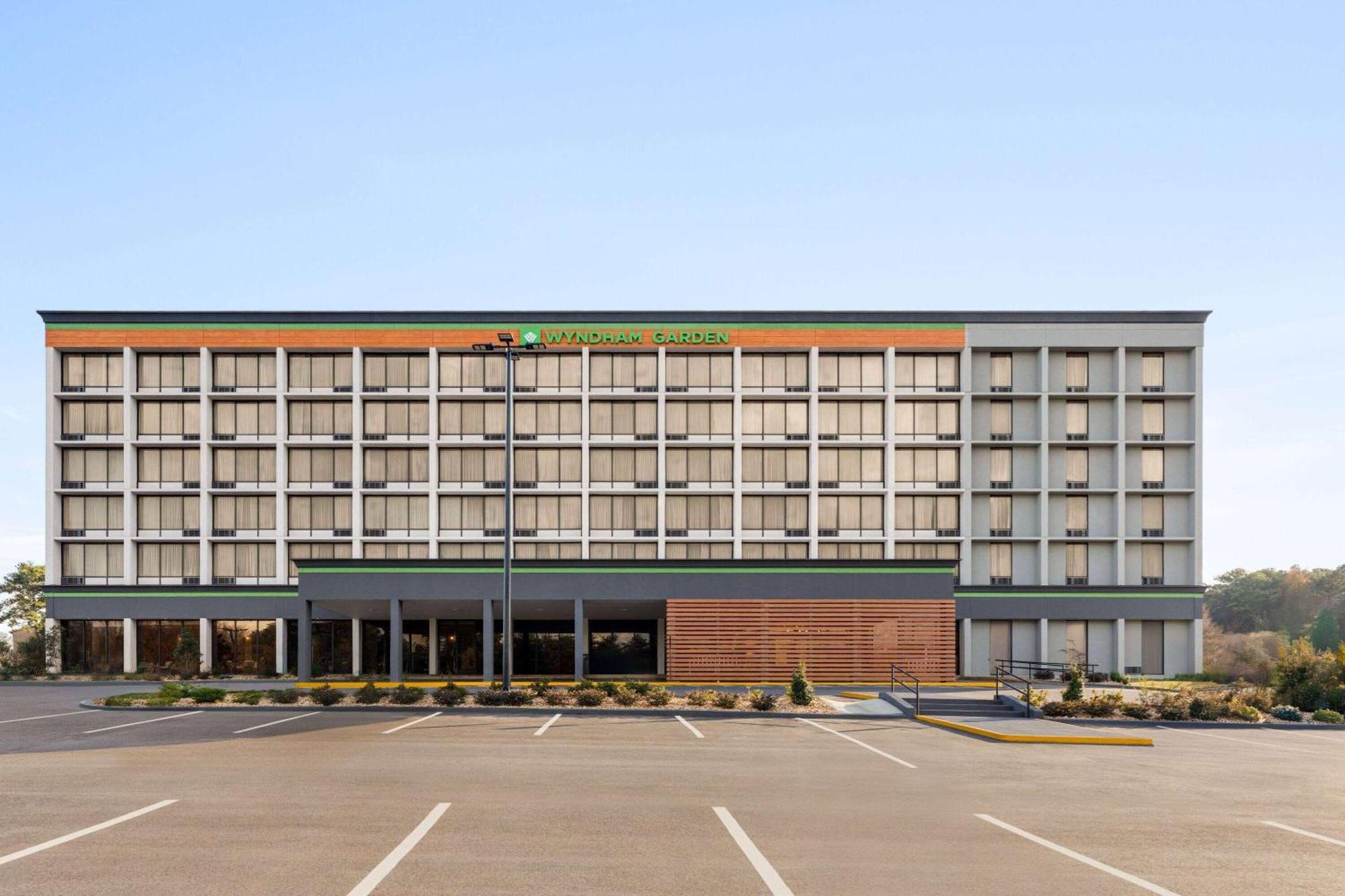 ฮาวเวิร์ด จอห์นสัน บาย วินด์แฮม แอตแลนตา แอร์พอร์ต Hotel คอลเลจพาร์ค ภายนอก รูปภาพ