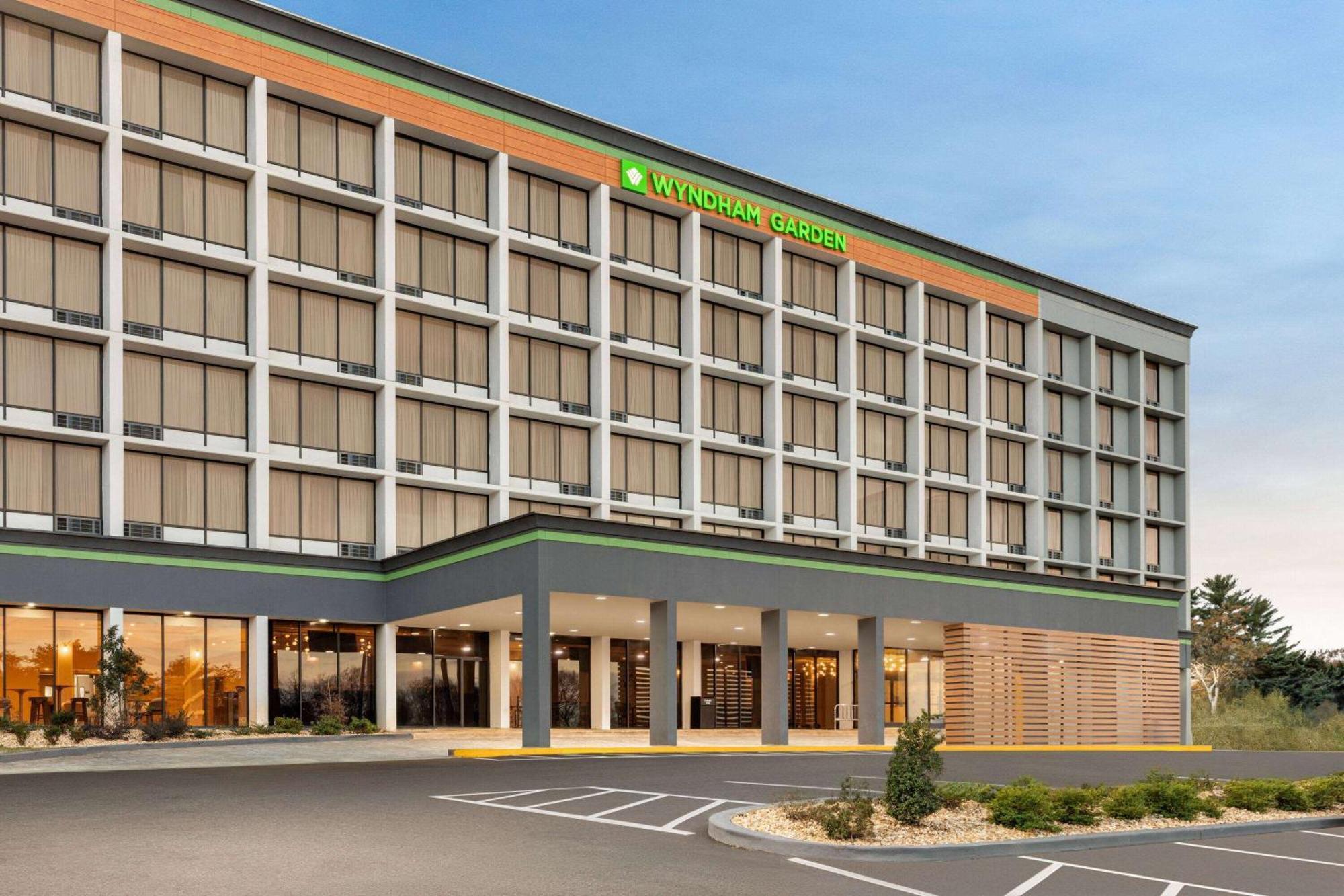 ฮาวเวิร์ด จอห์นสัน บาย วินด์แฮม แอตแลนตา แอร์พอร์ต Hotel คอลเลจพาร์ค ภายนอก รูปภาพ