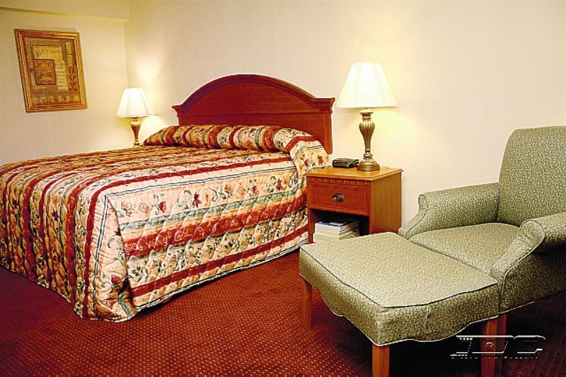 ฮาวเวิร์ด จอห์นสัน บาย วินด์แฮม แอตแลนตา แอร์พอร์ต Hotel คอลเลจพาร์ค ภายนอก รูปภาพ